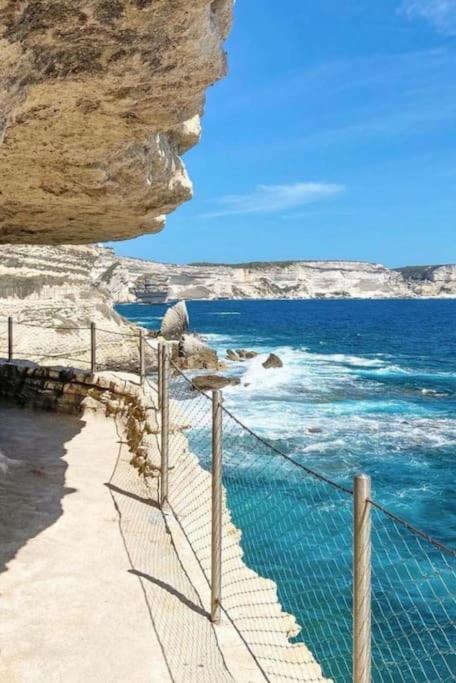 Апартаменти Bonifacio* Боніфачо Екстер'єр фото