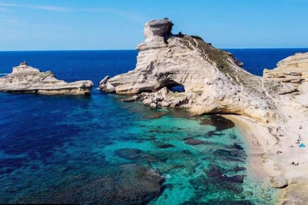 Апартаменти Bonifacio* Боніфачо Екстер'єр фото